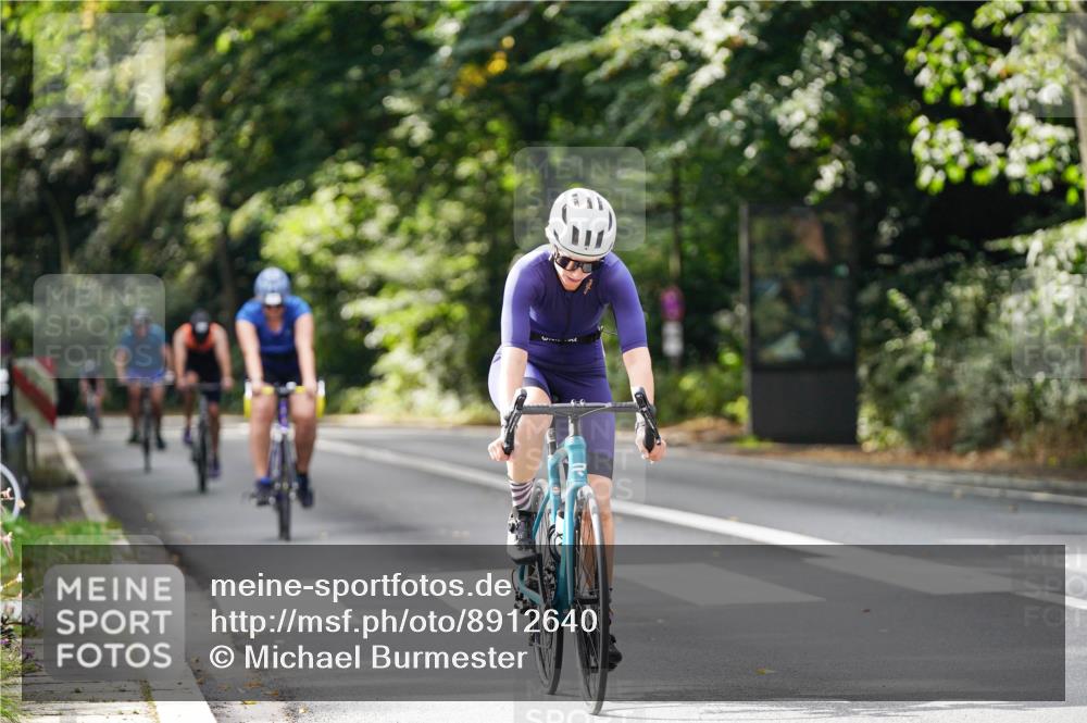 14.09.2025 - Stadtparktriathlon Michael Burmester http://msf.ph/oto/8912640 14.09.2025 11:40:53 Radfahren 948, 958, 978, 1006, 1036, 1071, 1098 meine-sportfotos.de