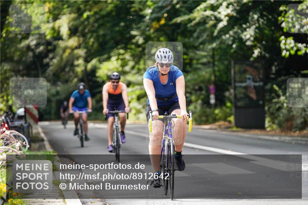 14.09.2025 - Stadtparktriathlon Michael Burmester http://msf.ph/oto/8912642 14.09.2025 11:40:55 Radfahren 958, 978, 1006, 1036, 1071, 1098 meine-sportfotos.de