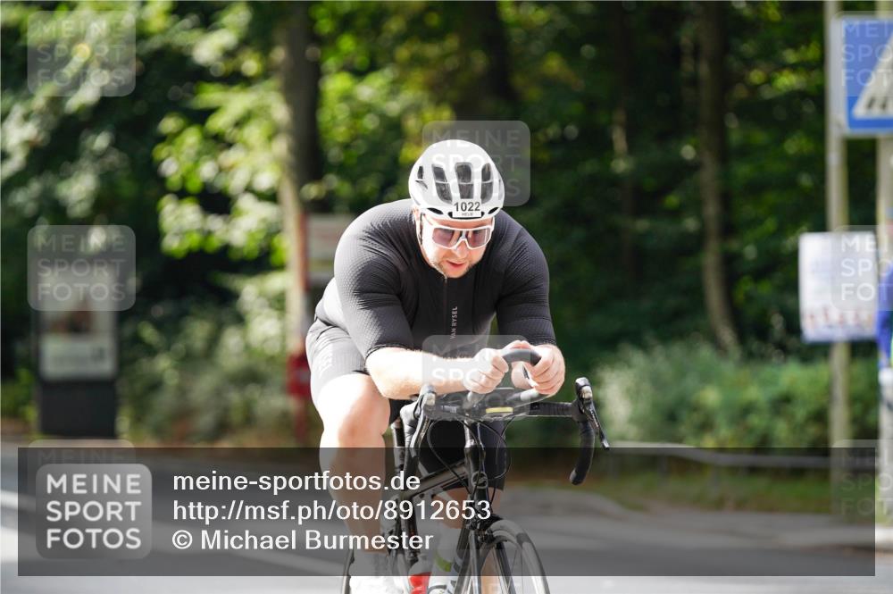 14.09.2025 - Stadtparktriathlon Michael Burmester http://msf.ph/oto/8912653 14.09.2025 11:41:11 Radfahren 951, 1022 meine-sportfotos.de