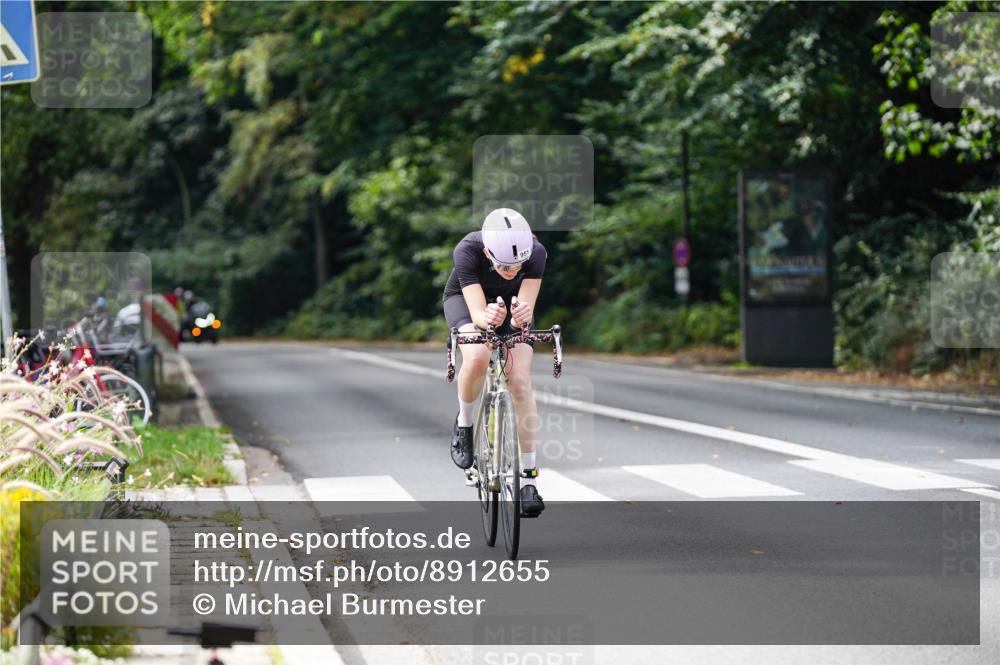 14.09.2025 - Stadtparktriathlon Michael Burmester http://msf.ph/oto/8912655 14.09.2025 11:41:17 Radfahren 951, 1022 meine-sportfotos.de