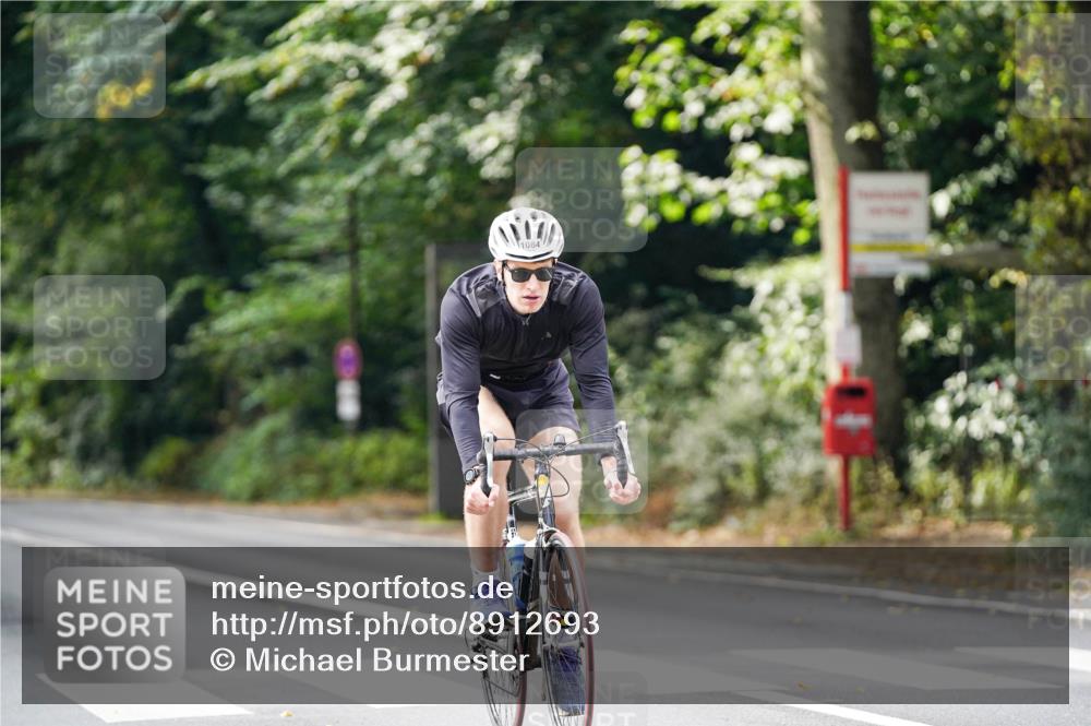 14.09.2025 - Stadtparktriathlon Michael Burmester http://msf.ph/oto/8912693 14.09.2025 11:42:19 Radfahren 934, 935, 962, 969, 979, 994, 1012, 1084 meine-sportfotos.de