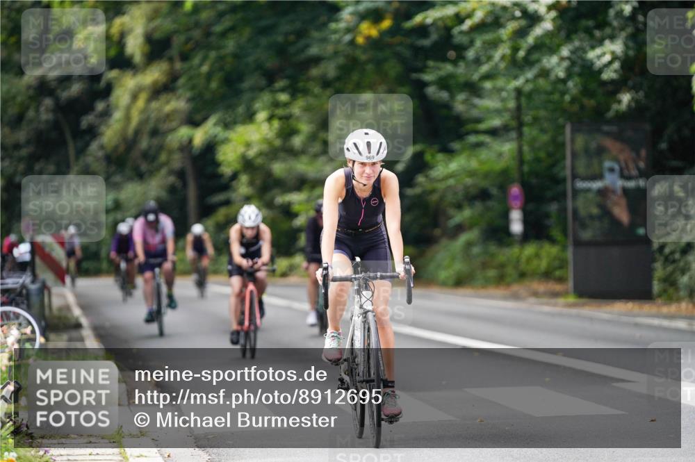14.09.2025 - Stadtparktriathlon Michael Burmester http://msf.ph/oto/8912695 14.09.2025 11:42:21 Radfahren 934, 935, 962, 969, 979, 994, 1012, 1084 meine-sportfotos.de