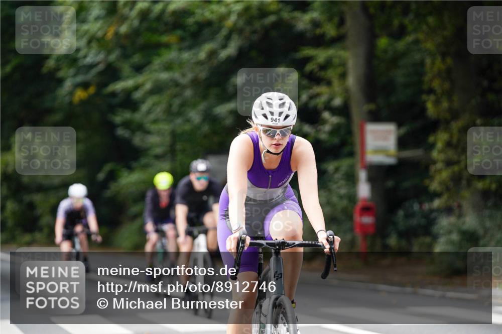 14.09.2025 - Stadtparktriathlon Michael Burmester http://msf.ph/oto/8912746 14.09.2025 11:43:00 Radfahren 789, 941, 976, 1008, 1029, 1055, 1057, 1119 meine-sportfotos.de
