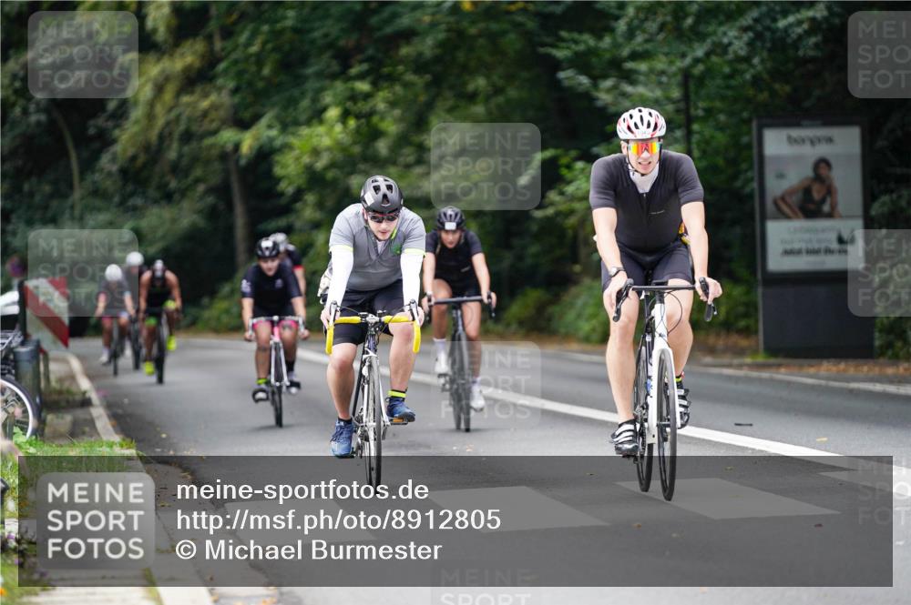 14.09.2025 - Stadtparktriathlon Michael Burmester http://msf.ph/oto/8912805 14.09.2025 11:44:27 Radfahren 931, 944, 973, 982, 1009, 1026, 1040, 1051, 1085 meine-sportfotos.de