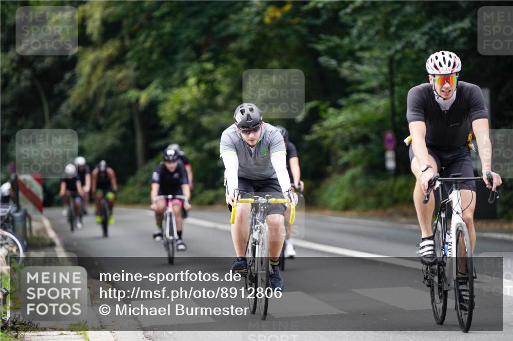 14.09.2025 - Stadtparktriathlon Michael Burmester http://msf.ph/oto/8912806 14.09.2025 11:44:27 Radfahren 931, 944, 973, 982, 1009, 1026, 1040, 1051, 1085 meine-sportfotos.de