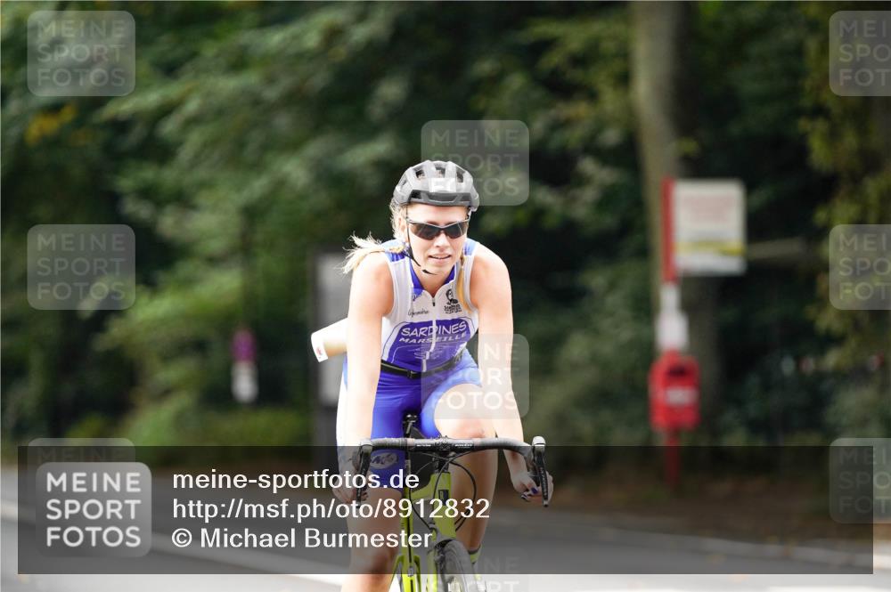 14.09.2025 - Stadtparktriathlon Michael Burmester http://msf.ph/oto/8912832 14.09.2025 11:44:55 Radfahren 987, 1018, 1048, 1102, 1107 meine-sportfotos.de