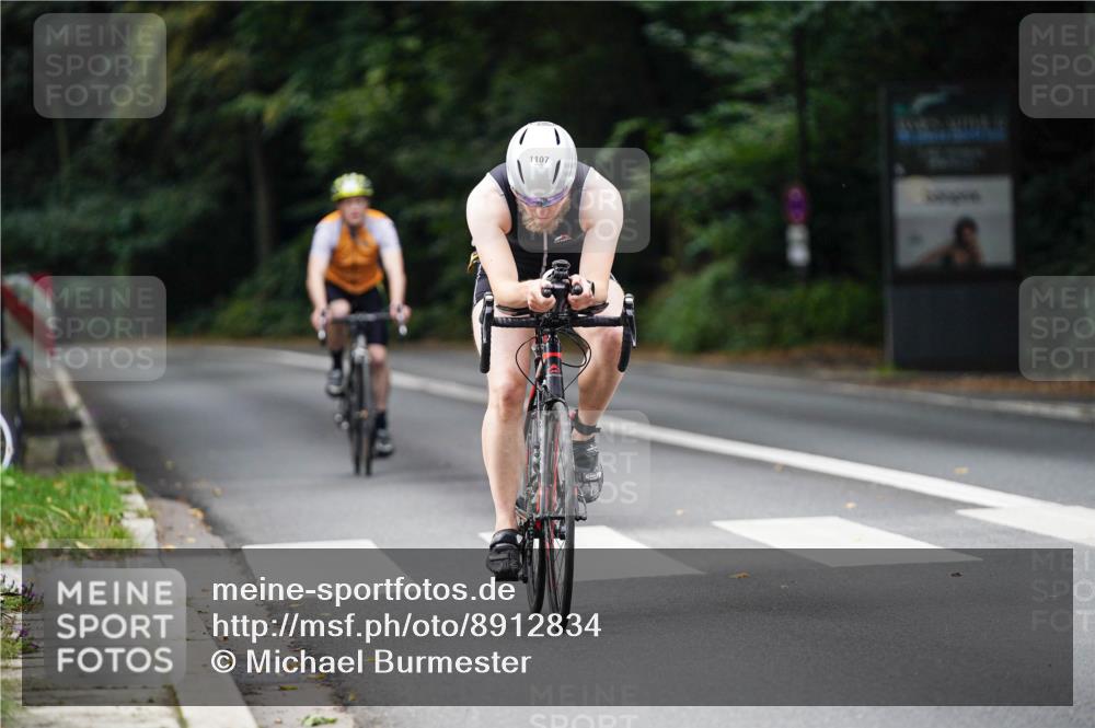 14.09.2025 - Stadtparktriathlon Michael Burmester http://msf.ph/oto/8912834 14.09.2025 11:44:56 Radfahren 987, 1048, 1107 meine-sportfotos.de