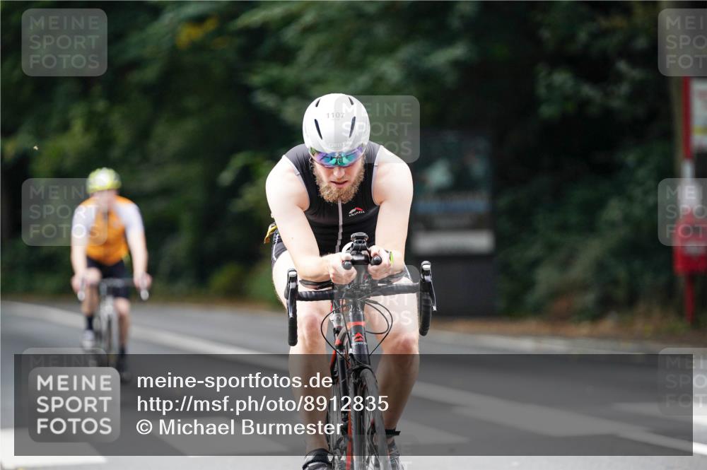 14.09.2025 - Stadtparktriathlon Michael Burmester http://msf.ph/oto/8912835 14.09.2025 11:44:57 Radfahren 987, 1048, 1107 meine-sportfotos.de