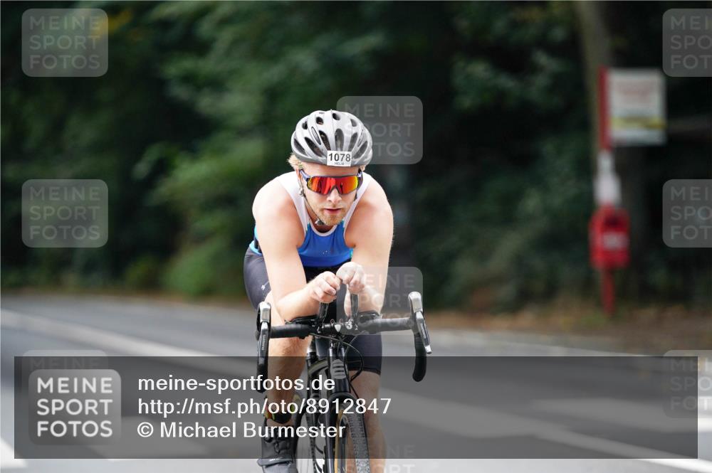 14.09.2025 - Stadtparktriathlon Michael Burmester http://msf.ph/oto/8912847 14.09.2025 11:45:27 Radfahren 963, 1033, 1039, 1064, 1078 meine-sportfotos.de