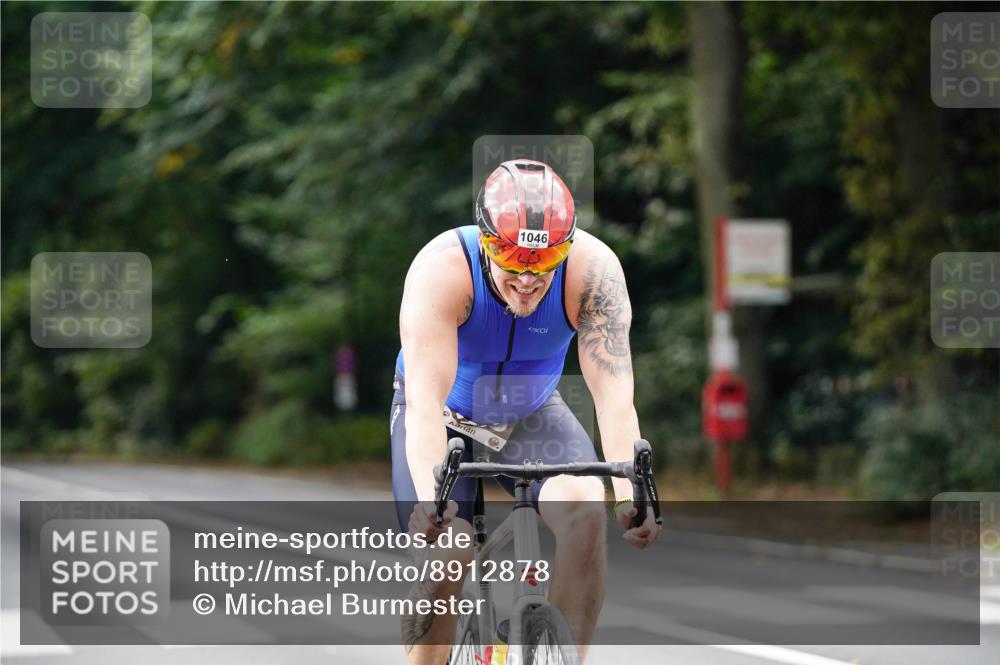 14.09.2025 - Stadtparktriathlon Michael Burmester http://msf.ph/oto/8912878 14.09.2025 11:46:19 Radfahren 943, 1046, 1067, 1086, 1099 meine-sportfotos.de