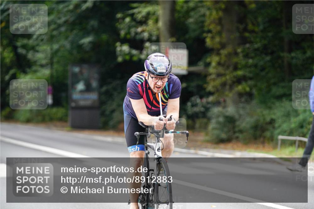14.09.2025 - Stadtparktriathlon Michael Burmester http://msf.ph/oto/8912883 14.09.2025 11:46:25 Radfahren 943, 1046, 1062, 1065, 1086 meine-sportfotos.de