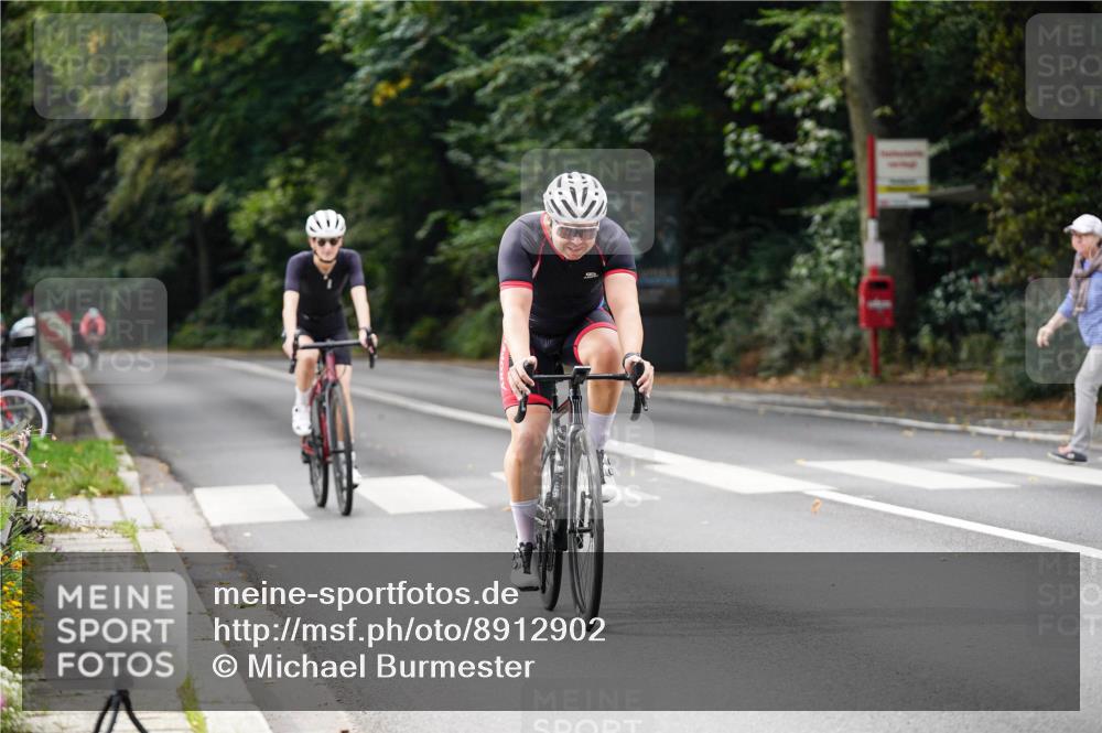 14.09.2025 - Stadtparktriathlon Michael Burmester http://msf.ph/oto/8912902 14.09.2025 11:46:49 Radfahren 984, 1025, 1063, 1087 meine-sportfotos.de