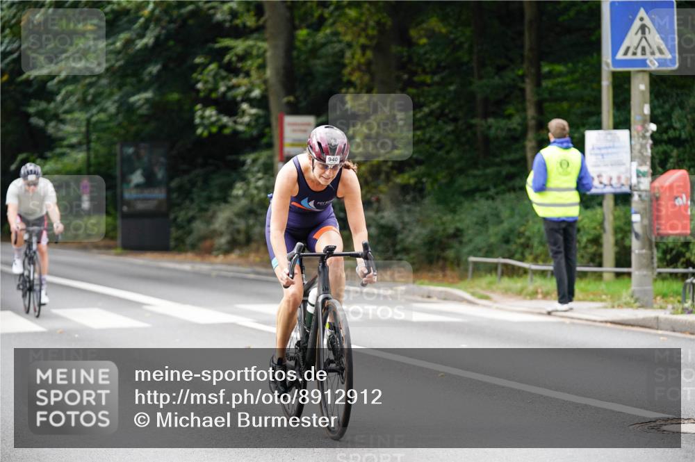 14.09.2025 - Stadtparktriathlon Michael Burmester http://msf.ph/oto/8912912 14.09.2025 11:47:05 Radfahren 937, 940, 955, 1060, 1069, 1073, 1091, 1110, 1120 meine-sportfotos.de