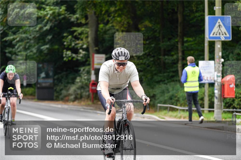14.09.2025 - Stadtparktriathlon Michael Burmester http://msf.ph/oto/8912916 14.09.2025 11:47:07 Radfahren 937, 940, 955, 998, 1060, 1069, 1073, 1091, 1110, 1120 meine-sportfotos.de