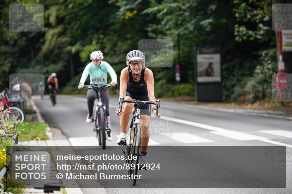 14.09.2025 - Stadtparktriathlon Michael Burmester http://msf.ph/oto/8912924 14.09.2025 11:47:15 Radfahren 998, 1016, 1060, 1091, 1095 meine-sportfotos.de