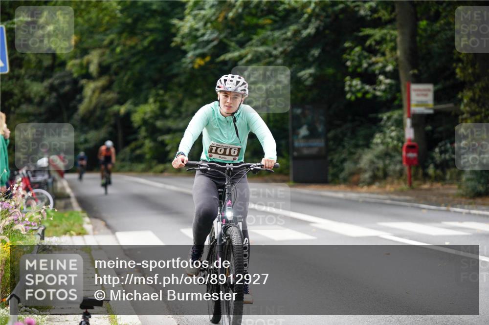 14.09.2025 - Stadtparktriathlon Michael Burmester http://msf.ph/oto/8912927 14.09.2025 11:47:16 Radfahren 998, 1016, 1036, 1060, 1091, 1095 meine-sportfotos.de