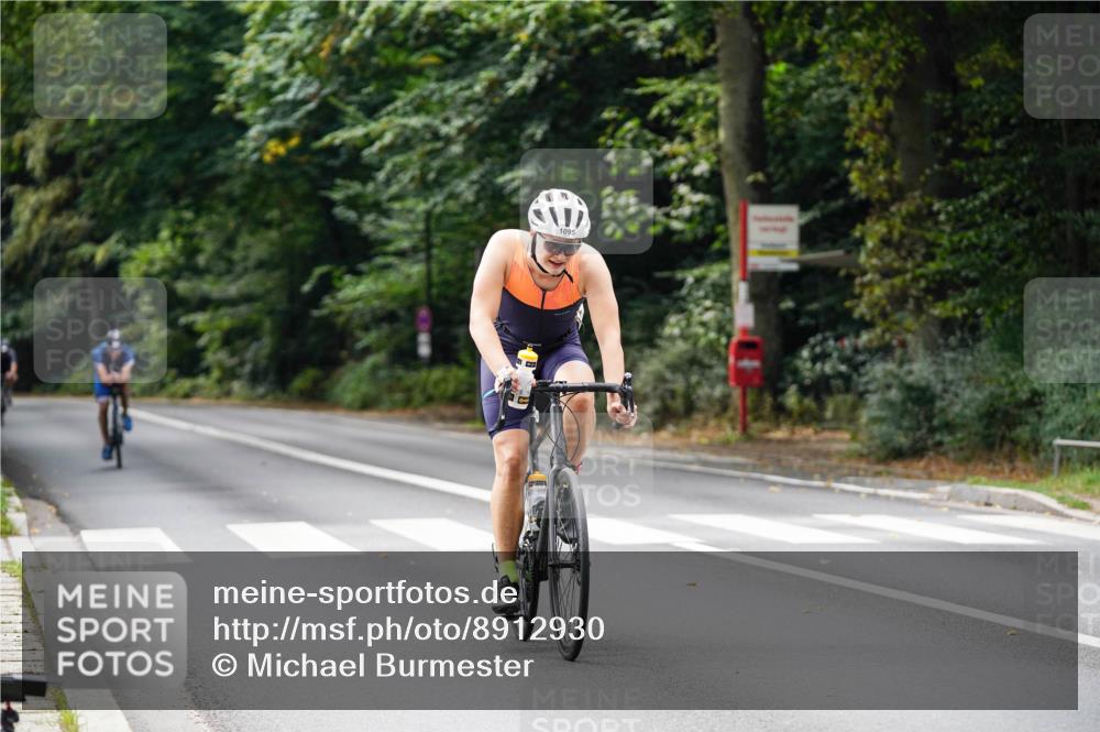 14.09.2025 - Stadtparktriathlon Michael Burmester http://msf.ph/oto/8912930 14.09.2025 11:47:21 Radfahren 998, 1016, 1036, 1095 meine-sportfotos.de