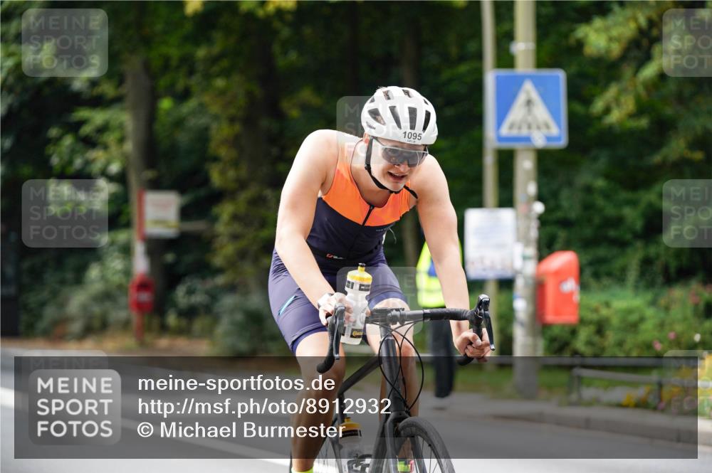 14.09.2025 - Stadtparktriathlon Michael Burmester http://msf.ph/oto/8912932 14.09.2025 11:47:22 Radfahren 1016, 1036, 1095, 1108 meine-sportfotos.de