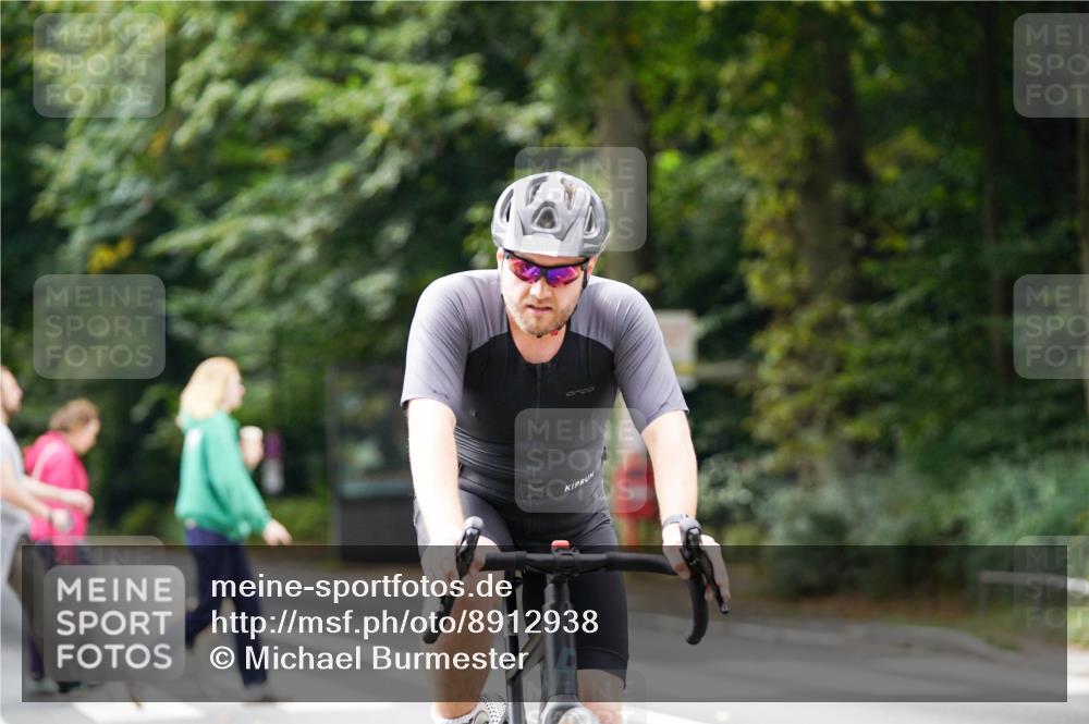 14.09.2025 - Stadtparktriathlon Michael Burmester http://msf.ph/oto/8912938 14.09.2025 11:47:30 Radfahren 1036, 1108 meine-sportfotos.de