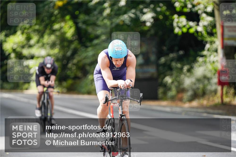 14.09.2025 - Stadtparktriathlon Michael Burmester http://msf.ph/oto/8912963 14.09.2025 11:48:17 Radfahren 968, 1006, 1035, 1041, 1053, 1088, 1089 meine-sportfotos.de