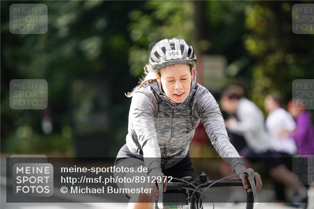 14.09.2025 - Stadtparktriathlon Michael Burmester http://msf.ph/oto/8912972 14.09.2025 11:48:28 Radfahren 964, 967, 968, 1053, 1089 meine-sportfotos.de