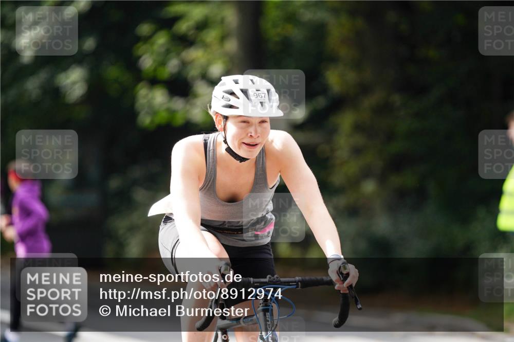 14.09.2025 - Stadtparktriathlon Michael Burmester http://msf.ph/oto/8912974 14.09.2025 11:48:30 Radfahren 964, 967, 1053, 1089 meine-sportfotos.de