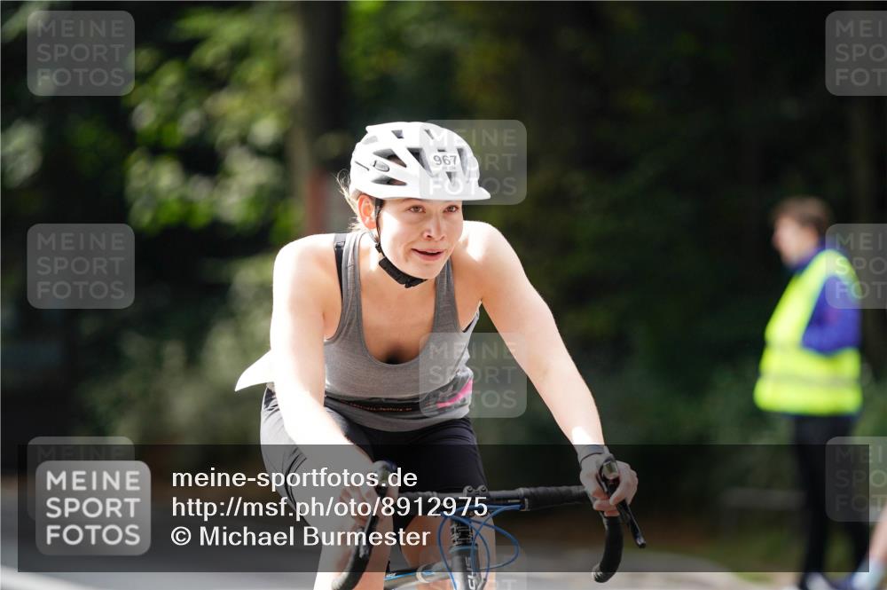 14.09.2025 - Stadtparktriathlon Michael Burmester http://msf.ph/oto/8912975 14.09.2025 11:48:30 Radfahren 964, 967, 1053, 1089 meine-sportfotos.de