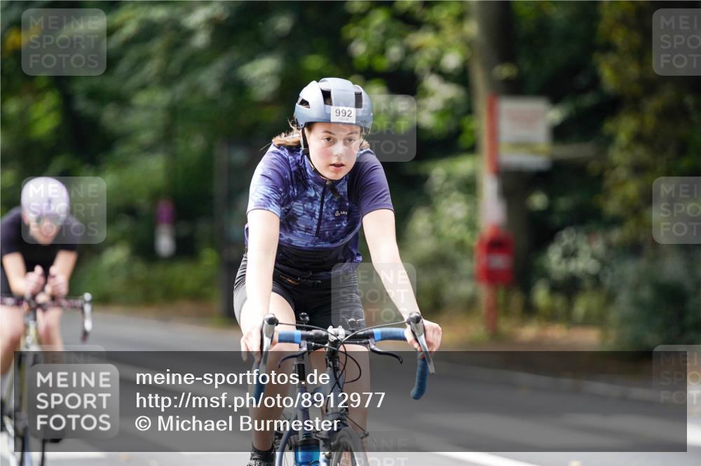 14.09.2025 - Stadtparktriathlon Michael Burmester http://msf.ph/oto/8912977 14.09.2025 11:48:41 Radfahren 950, 951, 992, 1022, 1071 meine-sportfotos.de