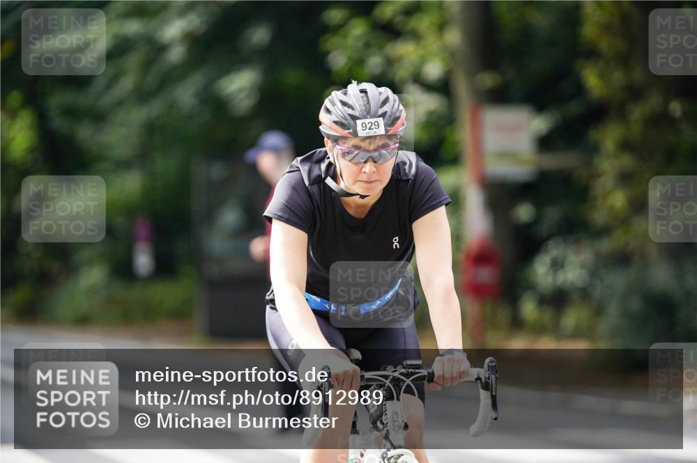 14.09.2025 - Stadtparktriathlon Michael Burmester http://msf.ph/oto/8912989 14.09.2025 11:48:58 Radfahren 929, 942, 957, 1019, 1092 meine-sportfotos.de