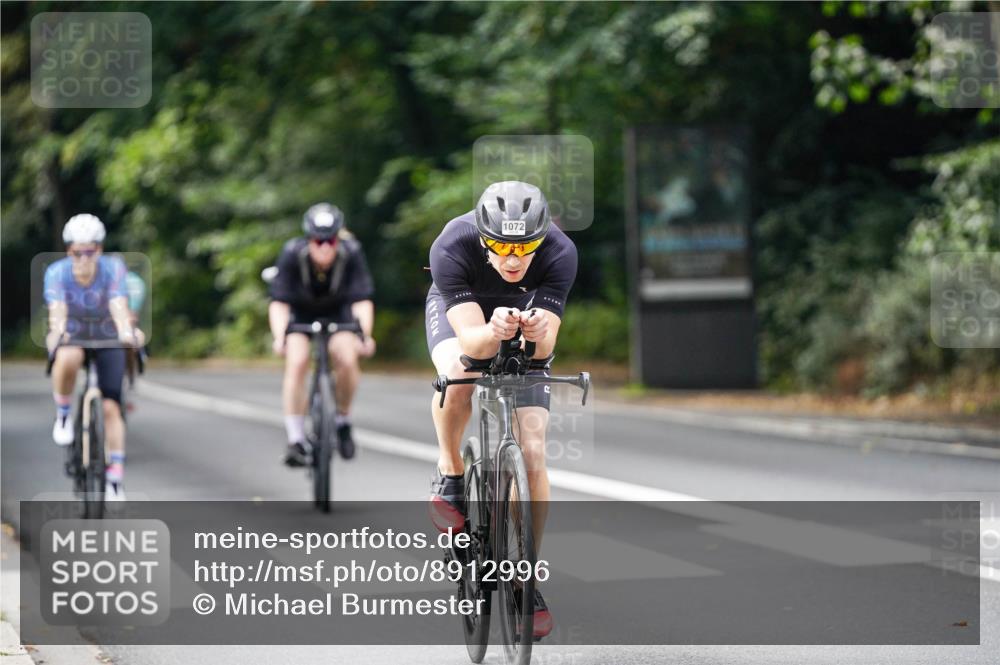 14.09.2025 - Stadtparktriathlon Michael Burmester http://msf.ph/oto/8912996 14.09.2025 11:49:08 Radfahren 942, 945, 966, 1072, 1076, 1092 meine-sportfotos.de