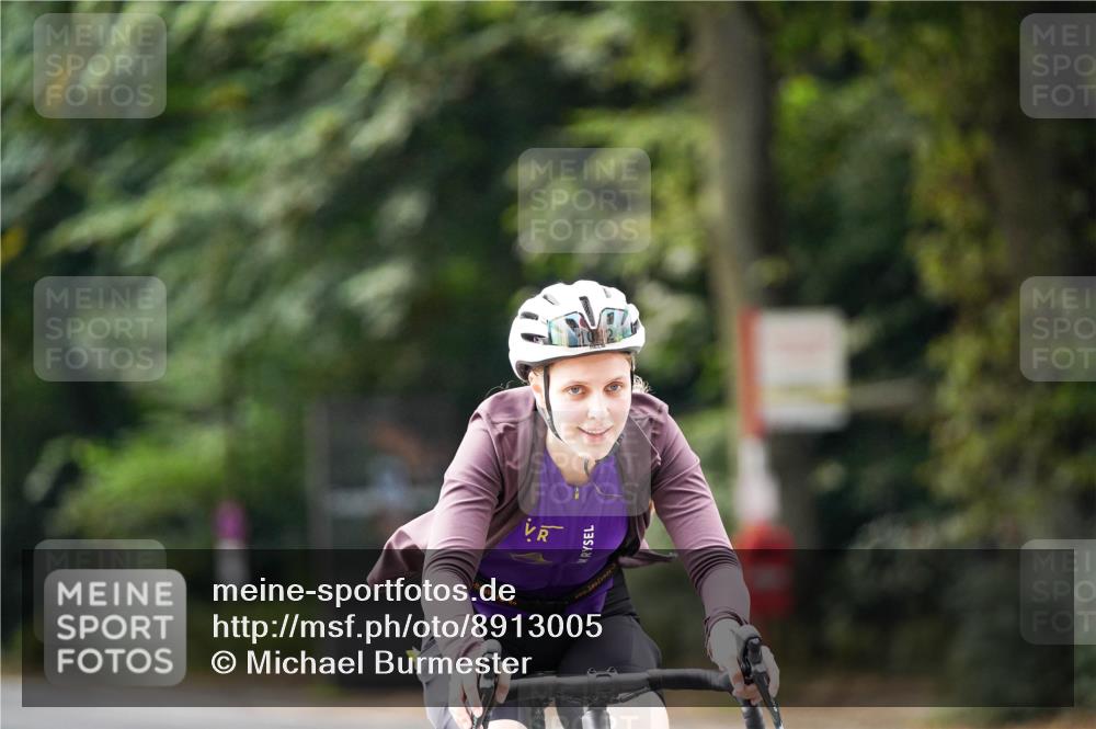 14.09.2025 - Stadtparktriathlon Michael Burmester http://msf.ph/oto/8913005 14.09.2025 11:49:20 Radfahren 972, 1001, 1002, 1023, 1082, 1113 meine-sportfotos.de
