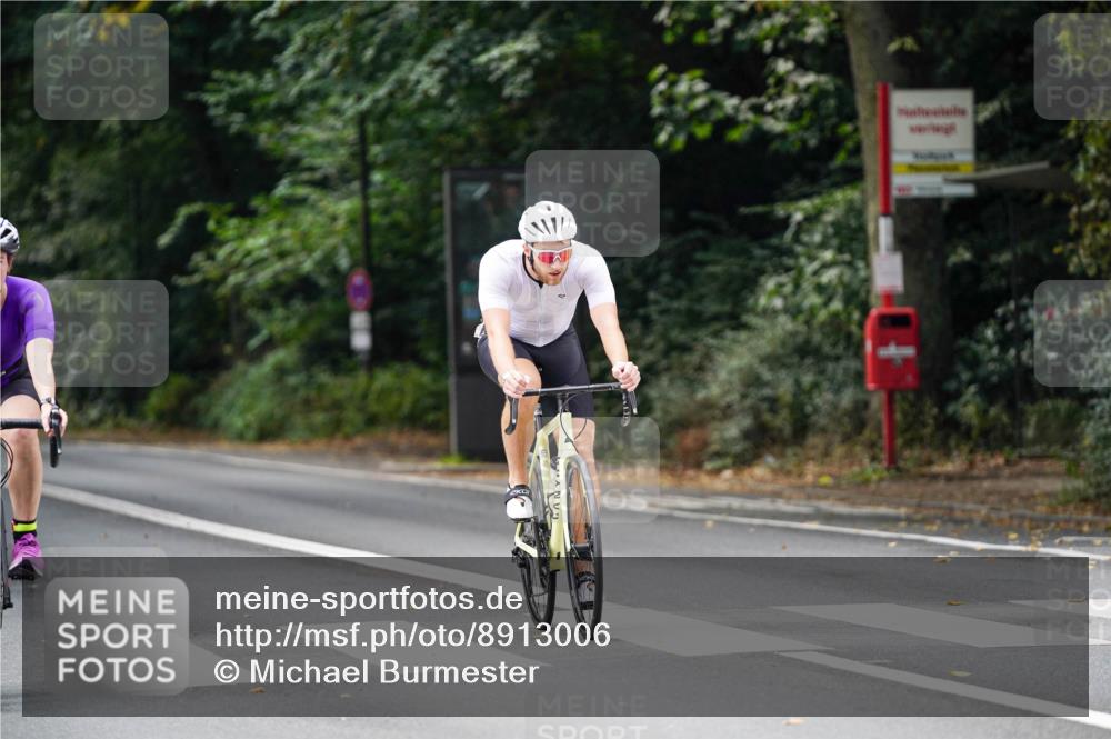 14.09.2025 - Stadtparktriathlon Michael Burmester http://msf.ph/oto/8913006 14.09.2025 11:49:24 Radfahren 930, 948, 972, 1002, 1023, 1050, 1082, 1113 meine-sportfotos.de