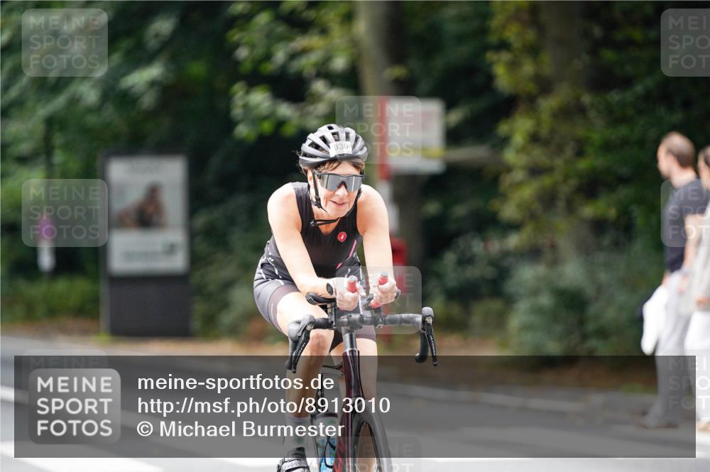 14.09.2025 - Stadtparktriathlon Michael Burmester http://msf.ph/oto/8913010 14.09.2025 11:49:29 Radfahren 930, 948, 972, 1023, 1050 meine-sportfotos.de