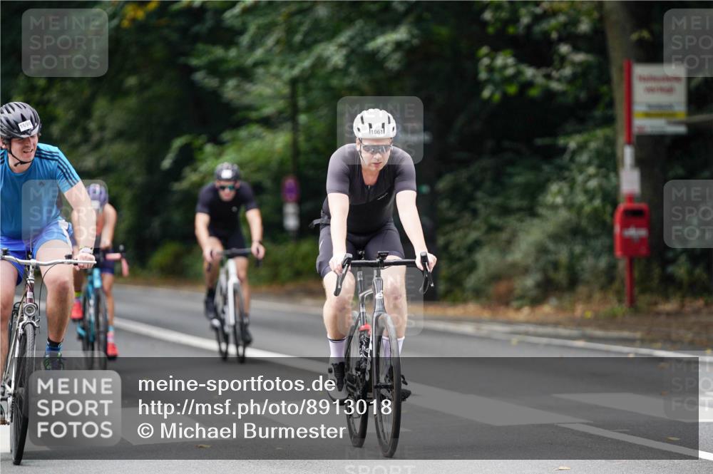 14.09.2025 - Stadtparktriathlon Michael Burmester http://msf.ph/oto/8913018 14.09.2025 11:49:42 Radfahren 1015, 1061, 1098, 1119 meine-sportfotos.de