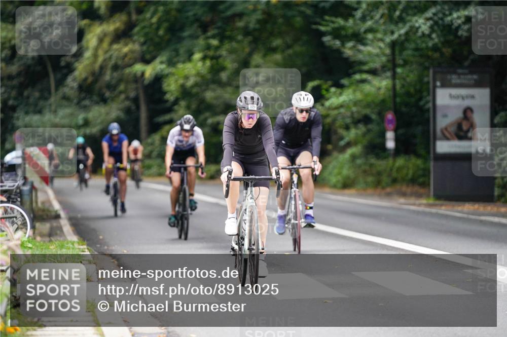 14.09.2025 - Stadtparktriathlon Michael Burmester http://msf.ph/oto/8913025 14.09.2025 11:50:02 Radfahren 958, 979, 1007, 1077, 1084, 1103, 1121 meine-sportfotos.de