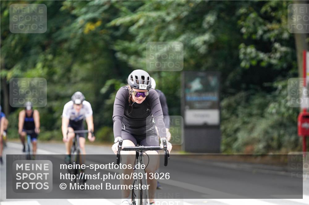 14.09.2025 - Stadtparktriathlon Michael Burmester http://msf.ph/oto/8913026 14.09.2025 11:50:03 Radfahren 958, 979, 1007, 1077, 1084, 1103, 1121 meine-sportfotos.de