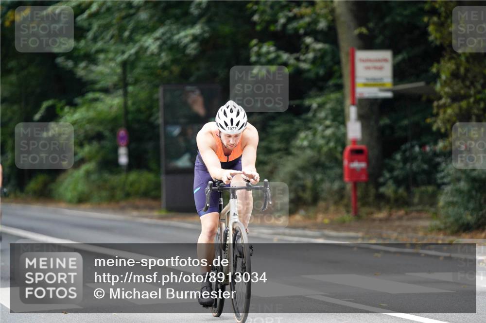 14.09.2025 - Stadtparktriathlon Michael Burmester http://msf.ph/oto/8913034 14.09.2025 11:50:09 Radfahren 935, 958, 969, 978, 979, 1075, 1077, 1084, 1103, 1121 meine-sportfotos.de