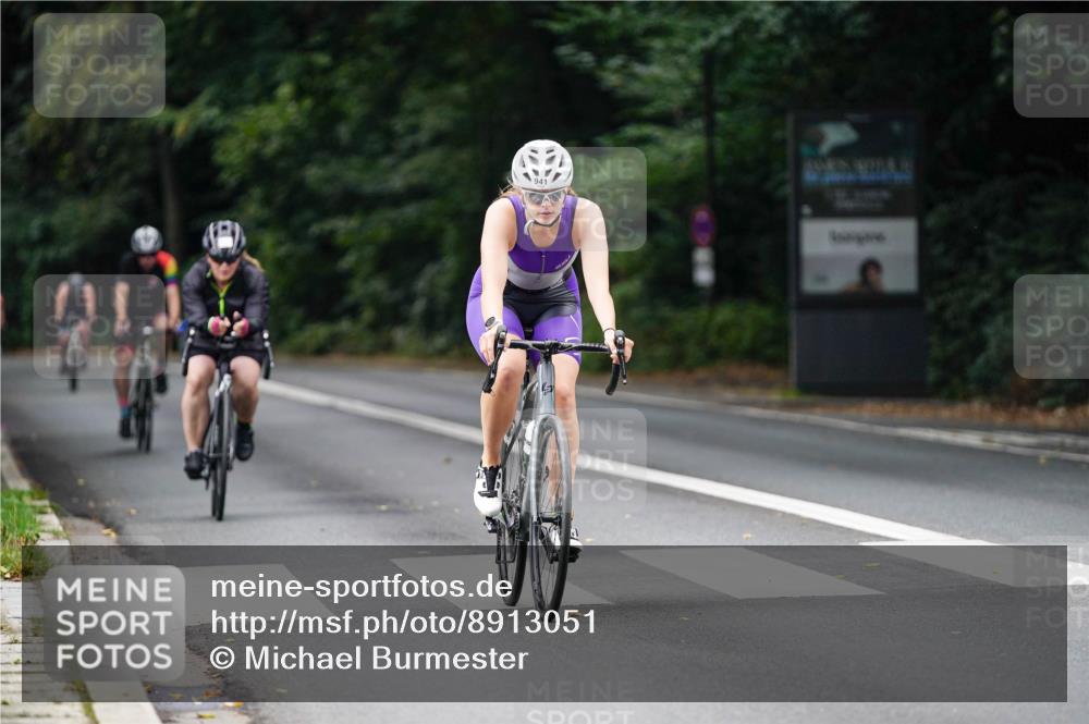 14.09.2025 - Stadtparktriathlon Michael Burmester http://msf.ph/oto/8913051 14.09.2025 11:50:30 Radfahren 941, 970, 1066, 1068 meine-sportfotos.de