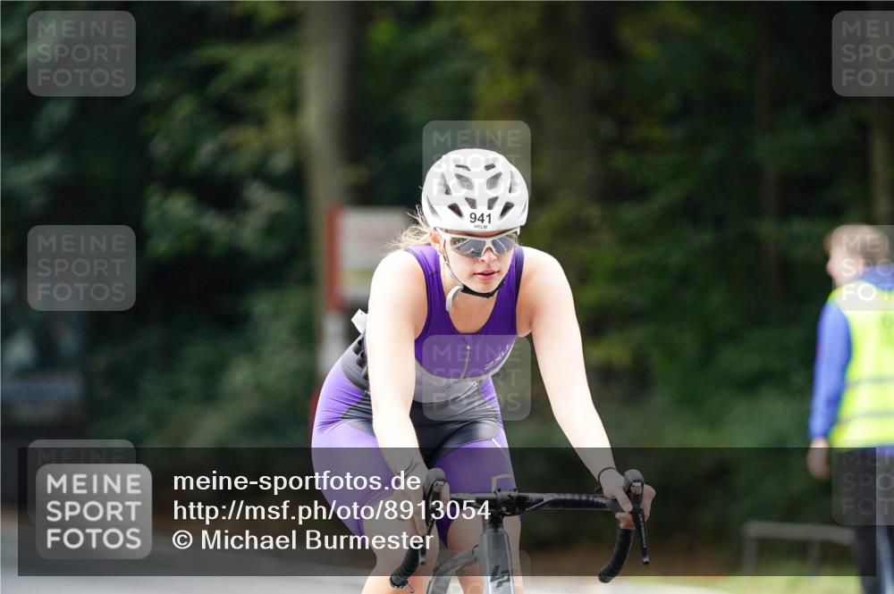 14.09.2025 - Stadtparktriathlon Michael Burmester http://msf.ph/oto/8913054 14.09.2025 11:50:32 Radfahren 941, 970, 990, 1066, 1068 meine-sportfotos.de