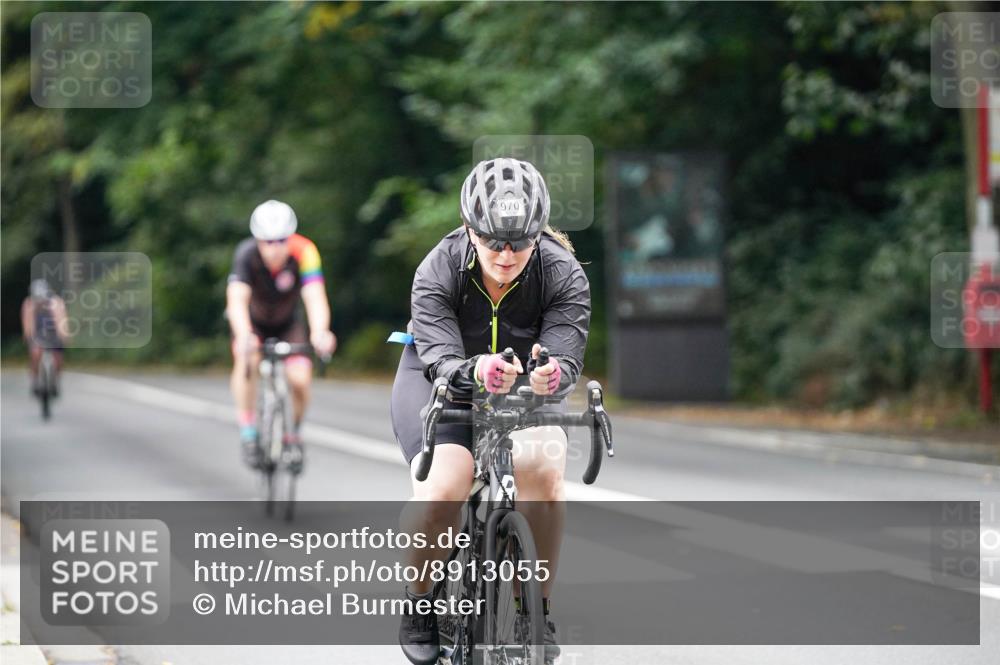 14.09.2025 - Stadtparktriathlon Michael Burmester http://msf.ph/oto/8913055 14.09.2025 11:50:33 Radfahren 941, 970, 990, 1066 meine-sportfotos.de