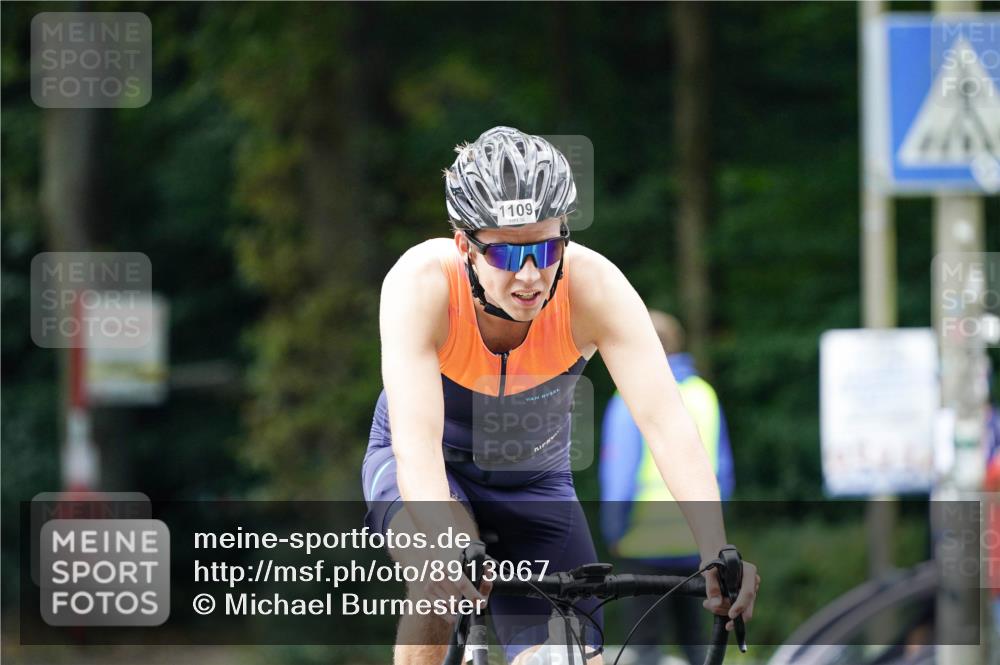 14.09.2025 - Stadtparktriathlon Michael Burmester http://msf.ph/oto/8913067 14.09.2025 11:50:43 Radfahren 986, 990, 1109 meine-sportfotos.de