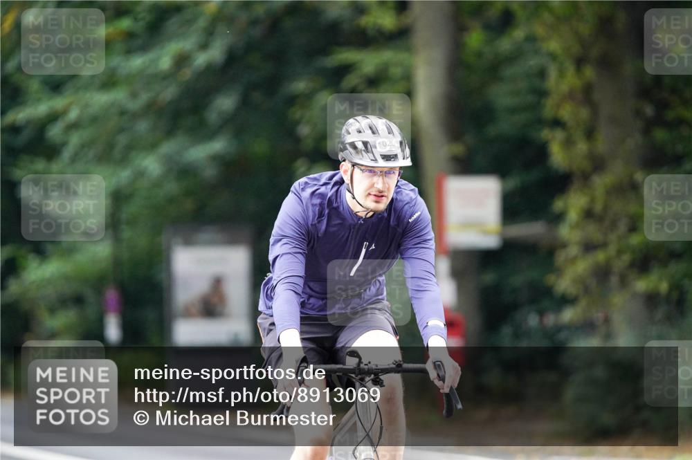 14.09.2025 - Stadtparktriathlon Michael Burmester http://msf.ph/oto/8913069 14.09.2025 11:50:52 Radfahren 936, 980, 1026, 1027, 1029, 1059, 1112 meine-sportfotos.de