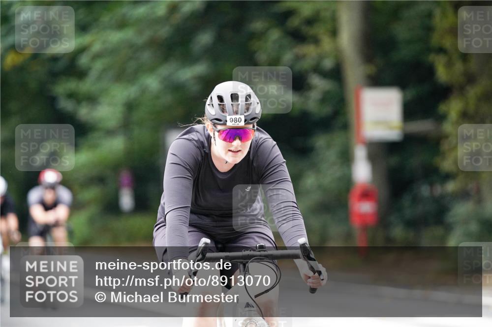 14.09.2025 - Stadtparktriathlon Michael Burmester http://msf.ph/oto/8913070 14.09.2025 11:50:55 Radfahren 936, 980, 1000, 1026, 1027, 1029, 1059, 1112 meine-sportfotos.de