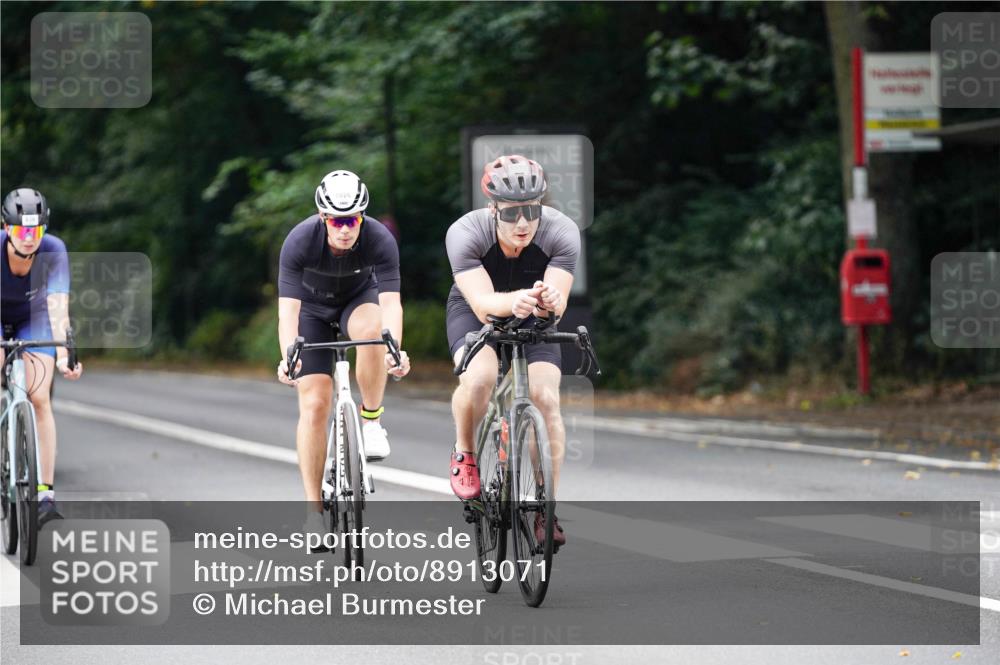 14.09.2025 - Stadtparktriathlon Michael Burmester http://msf.ph/oto/8913071 14.09.2025 11:50:56 Radfahren 926, 936, 980, 1000, 1026, 1027, 1029, 1059, 1112 meine-sportfotos.de