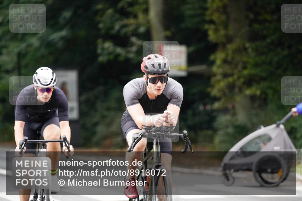 14.09.2025 - Stadtparktriathlon Michael Burmester http://msf.ph/oto/8913072 14.09.2025 11:50:57 Radfahren 926, 936, 980, 1000, 1026, 1027, 1029, 1059, 1112 meine-sportfotos.de