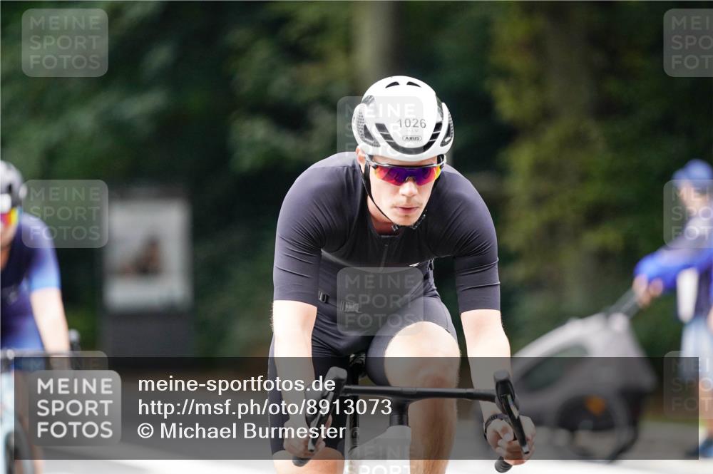 14.09.2025 - Stadtparktriathlon Michael Burmester http://msf.ph/oto/8913073 14.09.2025 11:50:58 Radfahren 926, 936, 980, 1000, 1026, 1027, 1029, 1059, 1112 meine-sportfotos.de