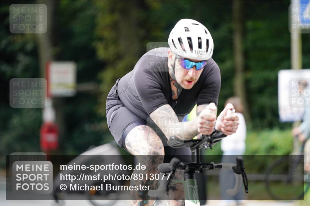 14.09.2025 - Stadtparktriathlon Michael Burmester http://msf.ph/oto/8913077 14.09.2025 11:50:59 Radfahren 926, 936, 980, 1000, 1026, 1027, 1059, 1112 meine-sportfotos.de