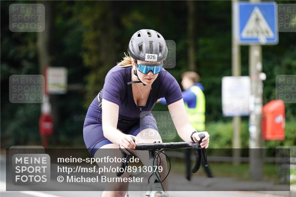 14.09.2025 - Stadtparktriathlon Michael Burmester http://msf.ph/oto/8913079 14.09.2025 11:51:04 Radfahren 926, 936, 1000, 1027, 1059, 1097 meine-sportfotos.de