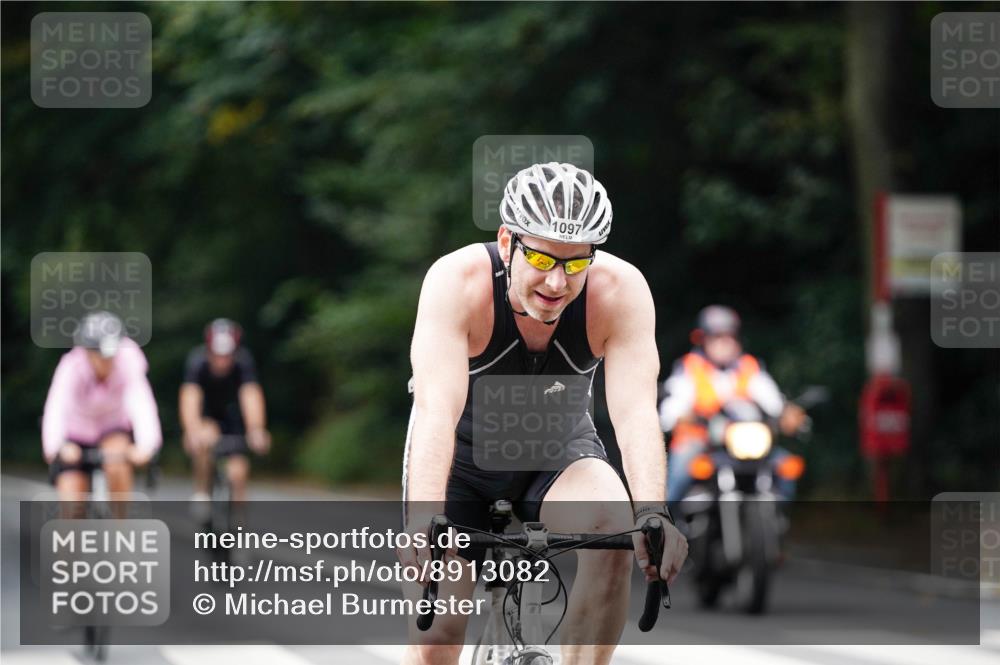 14.09.2025 - Stadtparktriathlon Michael Burmester http://msf.ph/oto/8913082 14.09.2025 11:51:12 Radfahren 962, 974, 976, 1097, 1101 meine-sportfotos.de