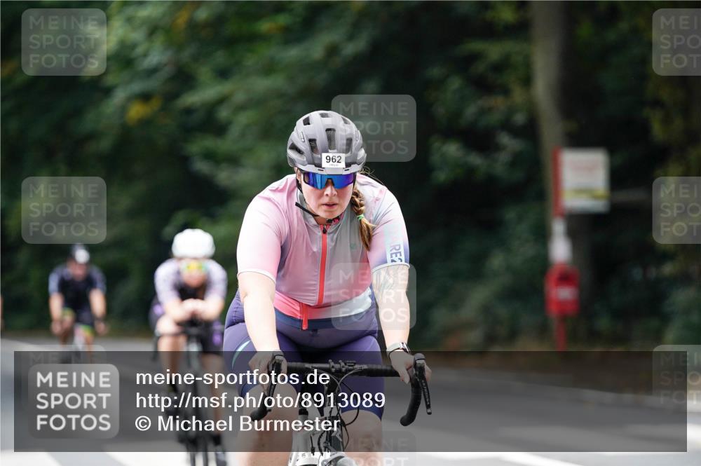 14.09.2025 - Stadtparktriathlon Michael Burmester http://msf.ph/oto/8913089 14.09.2025 11:51:19 Radfahren 962, 974, 976, 1040, 1043, 1057, 1080, 1083, 1101 meine-sportfotos.de
